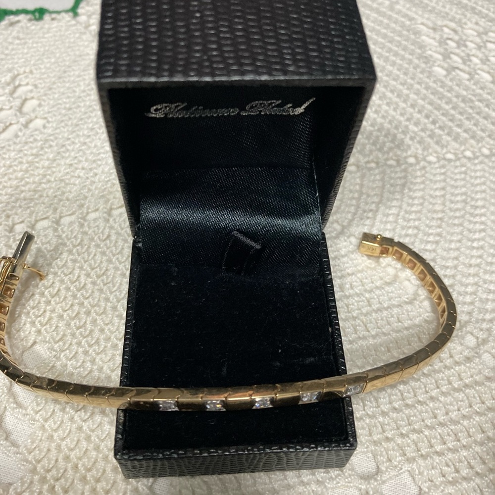 14K Beautiful and unique solid link diamond bracelet - Picture 10 of 13